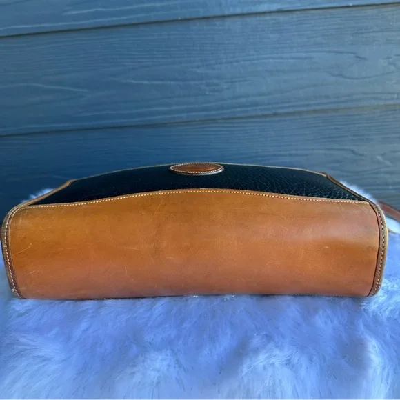 Dooney & Bourke Surrey Vintage Black and Tan Leather Crossbody Bag - Picture 6 of 8